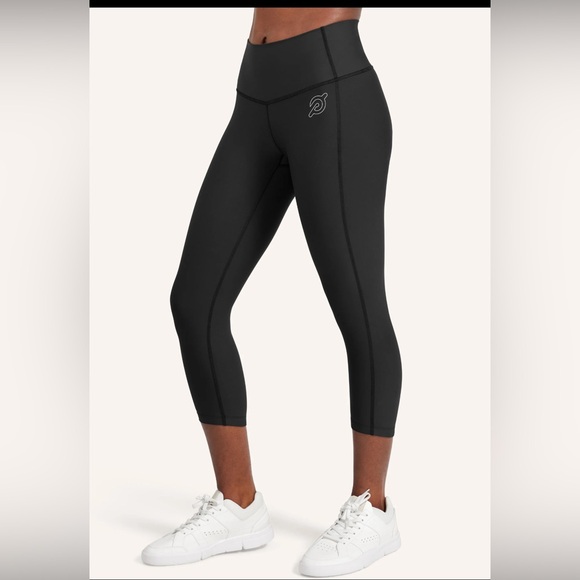 Woman’s Peloton Small Capri Leggings - Picture 7 of 12